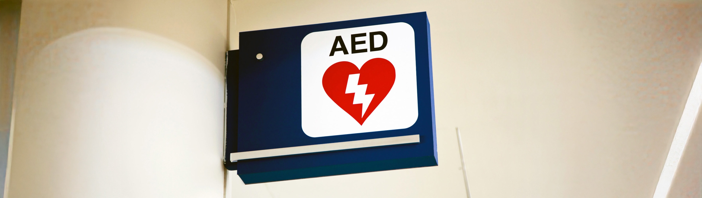 Mengapa Ruang Publik Perlu AED Defibrillator?