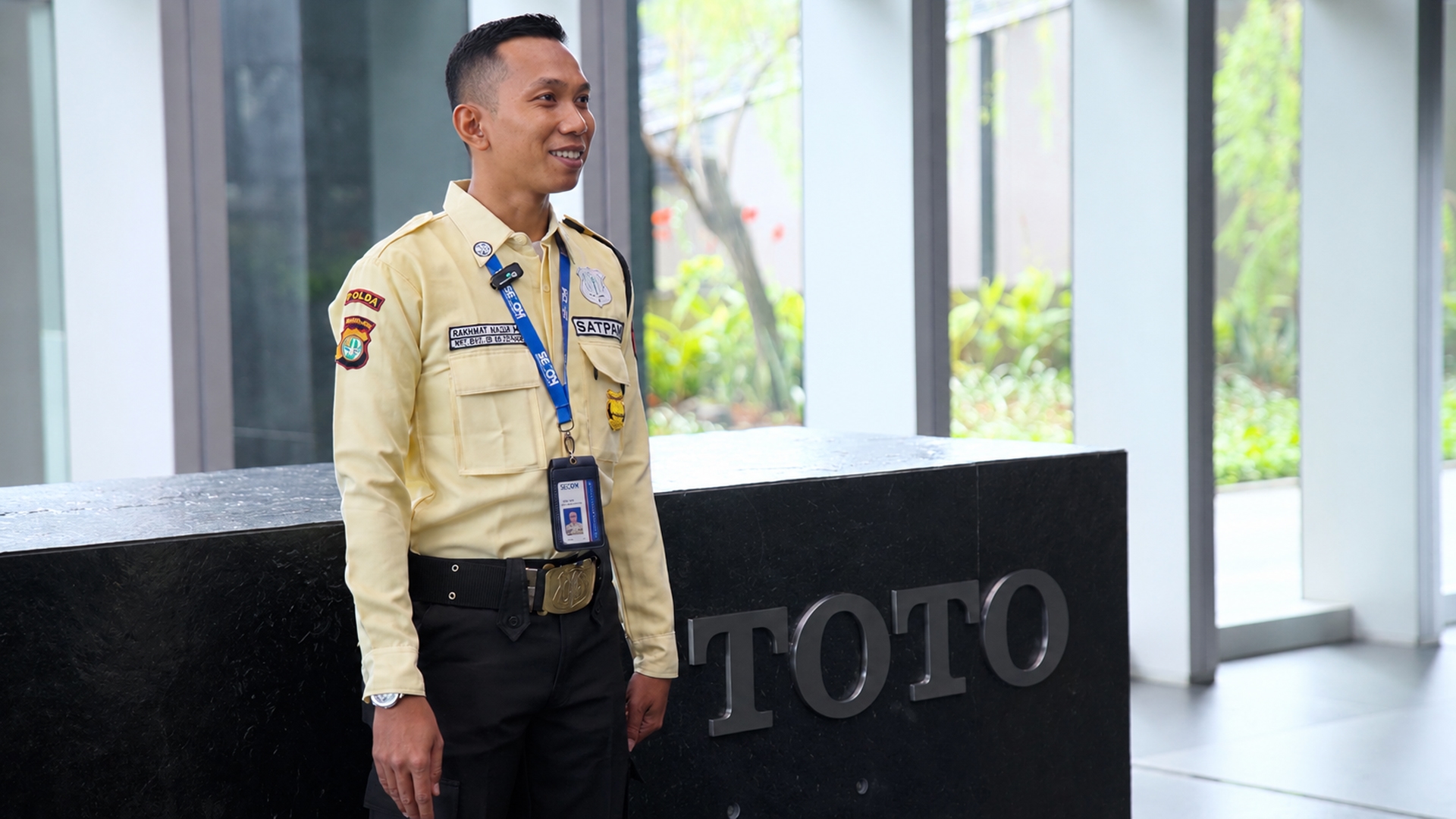 5S dalam Security: Arti Senyum, Salam, Sapa, Sopan, Santun dan Fungsinya di Pos Jaga